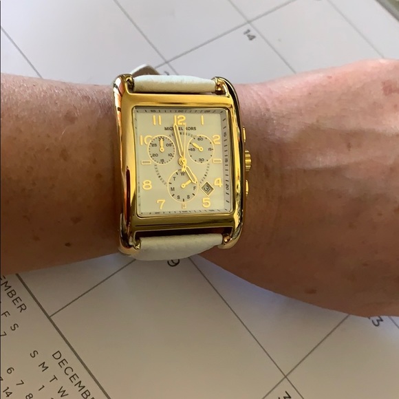 Watch - Picture 6 of 7